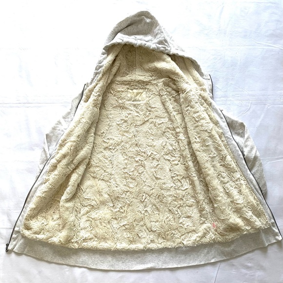 Victoria’s Secret LOVE PINK Hoodie - Picture 3 of 7